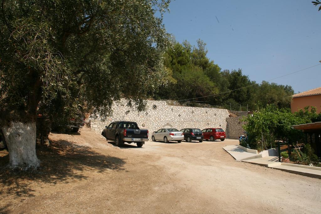 Marathes Studios Agios Nikitas Exterior photo