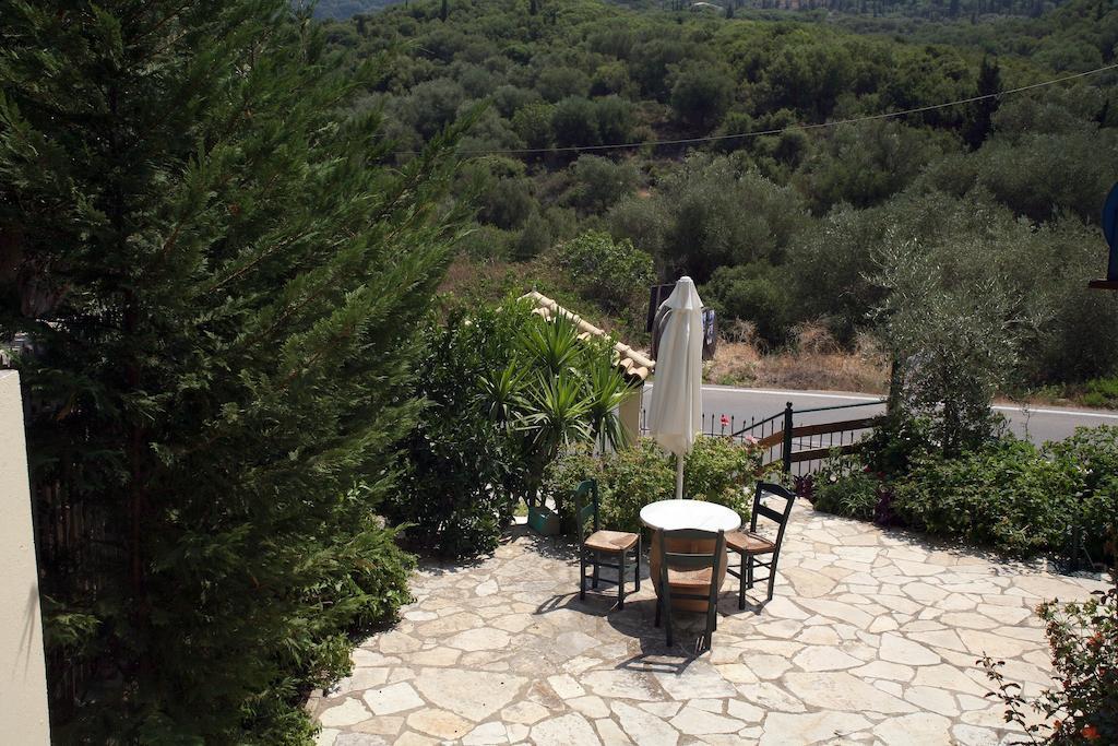 Marathes Studios Agios Nikitas Exterior photo