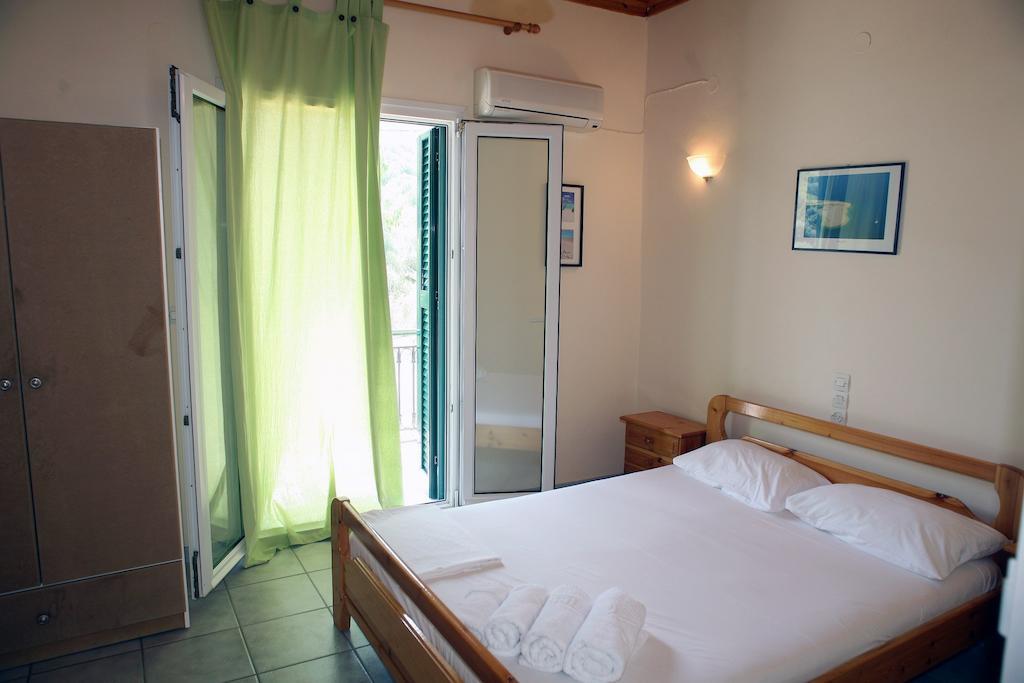 Marathes Studios Agios Nikitas Room photo